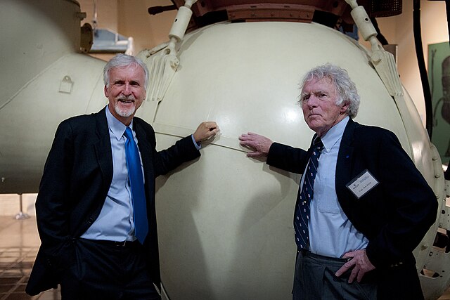 Don walsh et James Cameron devant le Triest